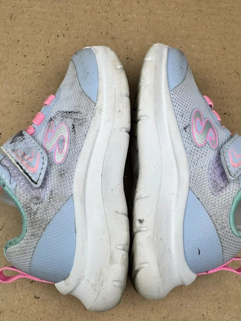 Girls Skechers Size 8 Gray Pink Athletic Sneakers Kids Shoes need cleaning